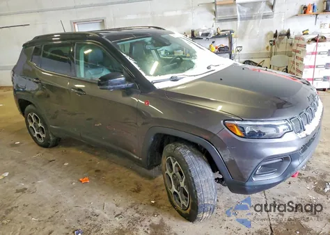 2022 Jeep Compass Trailhawk z USA, uszkodzony, nr VIN 3C4NJDDBXNT198716